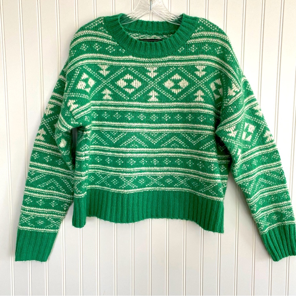American Eagle green/white sweater SIZE XS